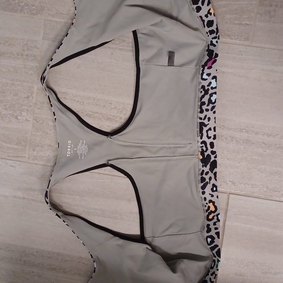 Torrid Front Zip Sports Bra - Picture 5 of 5